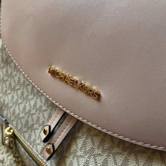 Selling my michael kors backpack! only used 3 times, really cute pink color. - Picture 3 of 4